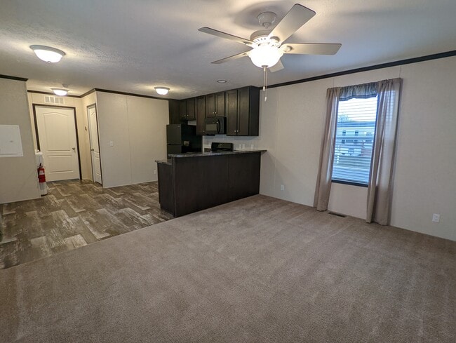 Building Photo - 135 Texas