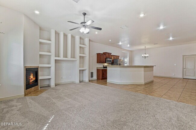 Building Photo - 5557 Gustavo Madrid Ln