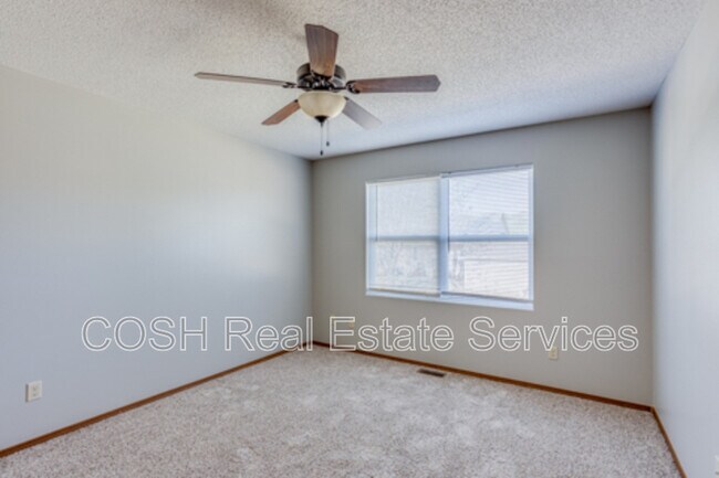 Building Photo - 1008 E Karla Ct