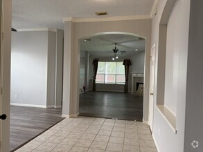 Building Photo - 4902 Russett Ln