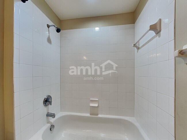 Building Photo - 9820 Jasmine Brook Cir