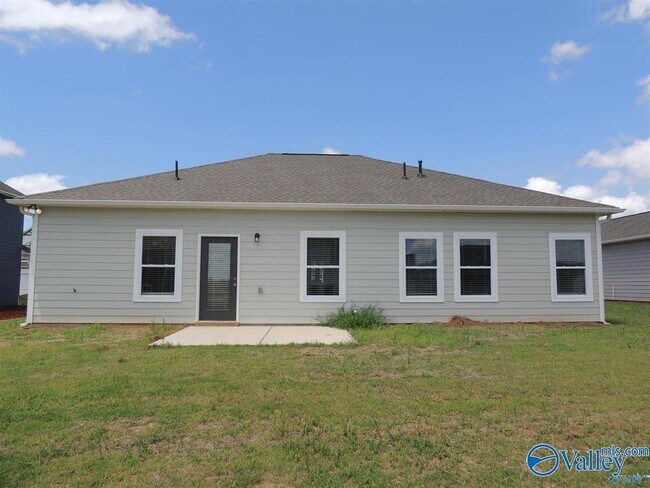 Building Photo - 26338 Valley Ridge Rd