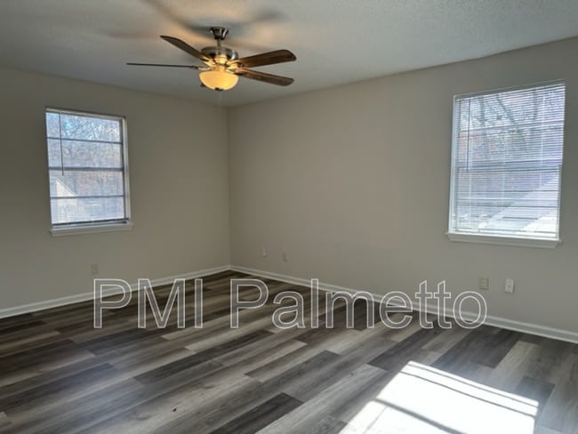 Building Photo - 106 Temple Walk Rd