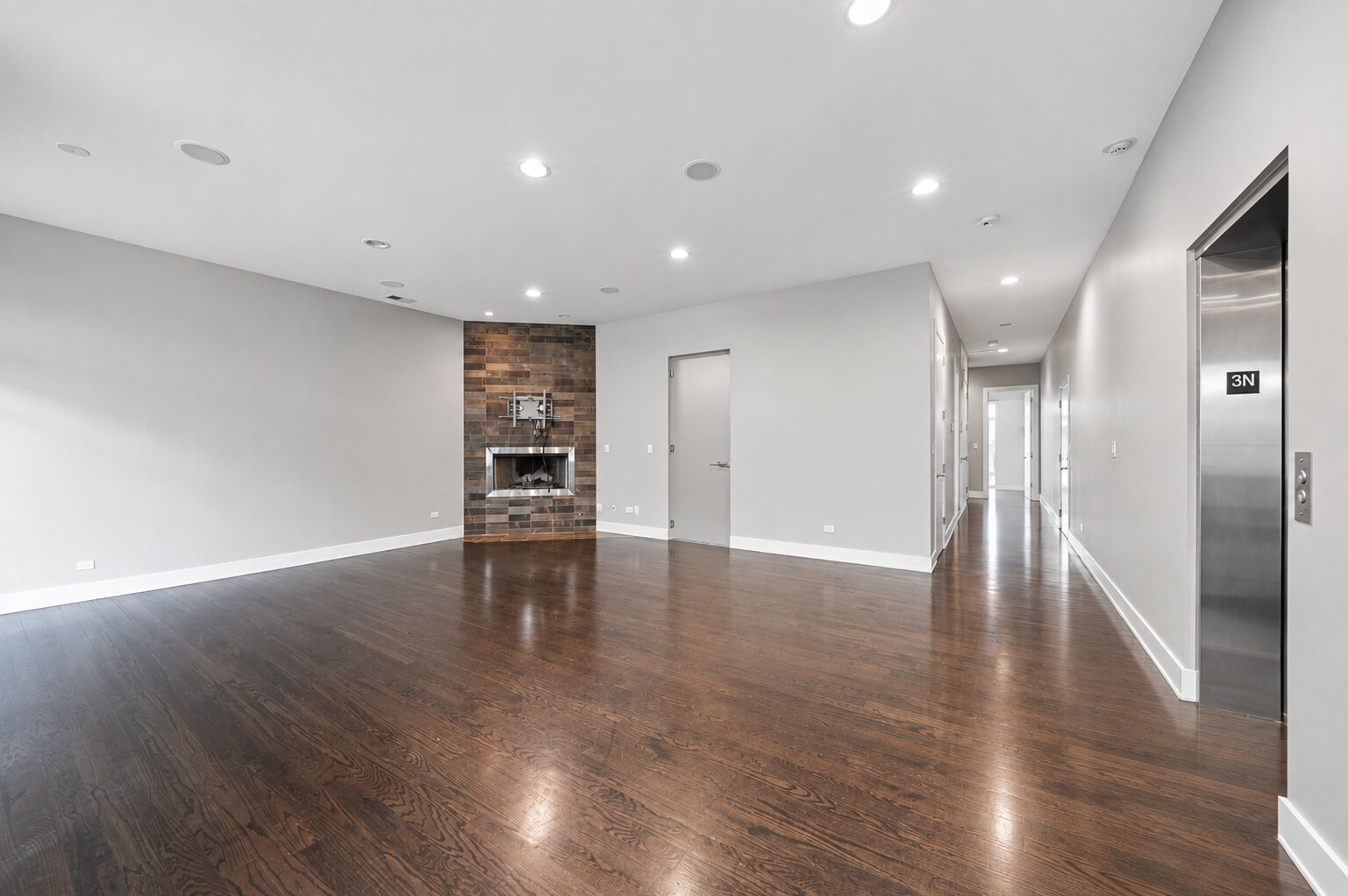 Building Photo - 815 N Ashland Ave