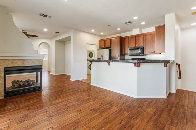 Building Photo - 1429 Caminito Sardinia