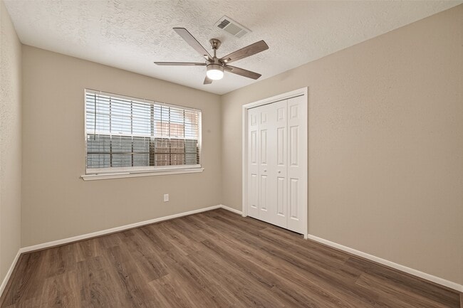 Building Photo - 12239 W Village Dr