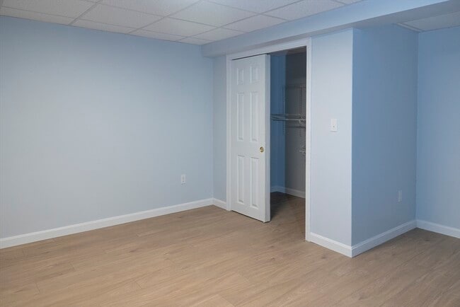 Building Photo - 122 Leedham St