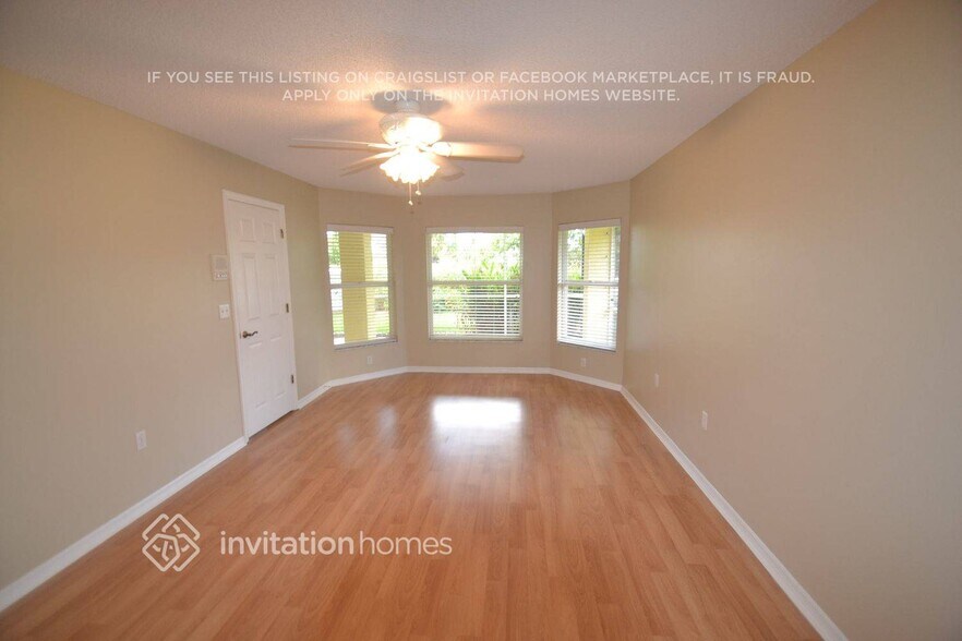 Building Photo - 3613 71st Terrace E