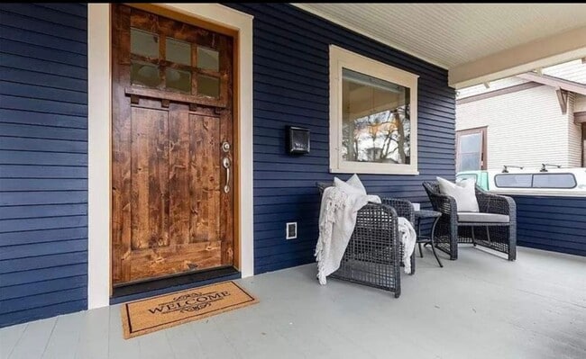 Building Photo - House with Fenced Yard * Walking Distance to MSU Campus and Downtown Bozeamn