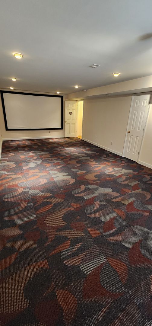 Building Photo - Nice 2 story brick home near Reagan High School