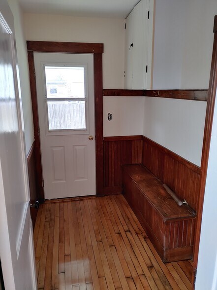 Building Photo - 14 Dexter St