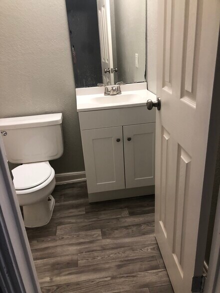 Building Photo - 304 Loire Ave