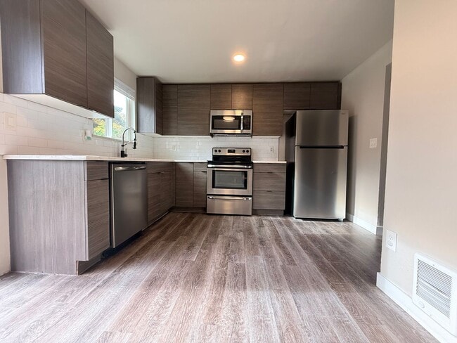 Building Photo - VASU**908