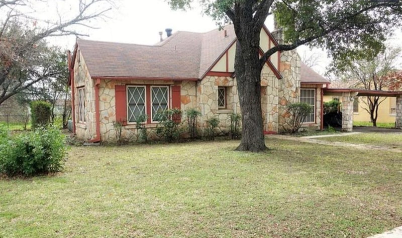 Building Photo - 244 W Hermosa