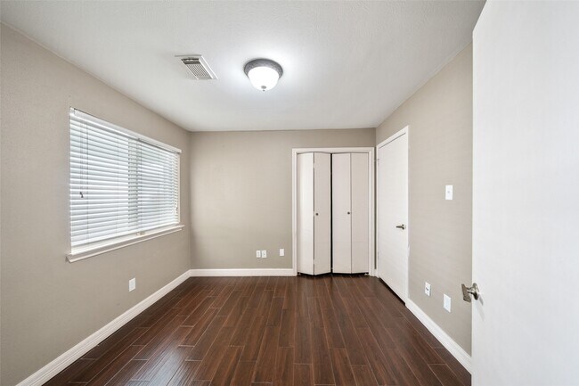 Building Photo - 16170 Golden Sands Dr