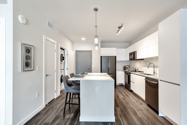kitchen - 400 N Andrews Ave
