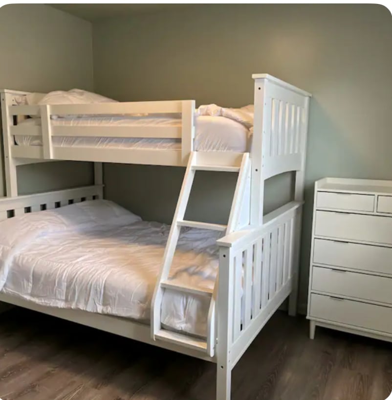 Building Photo - 2775 Bayview Way