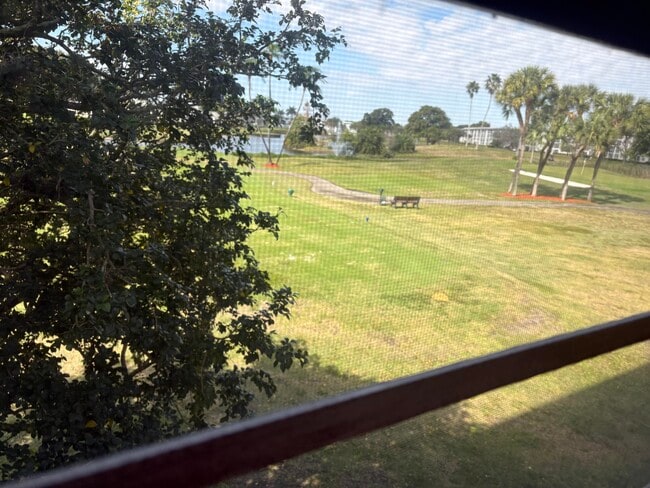 Building Photo - 4602 Martinique Way