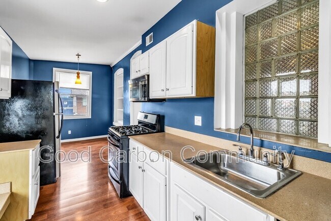 Primary Photo - 5823 Transit Rd