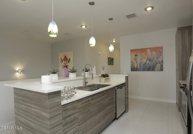 Building Photo - 5545 Buckley Dr