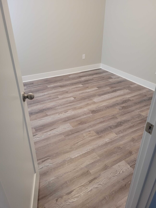 Building Photo - 3913 S Bluelake Ct