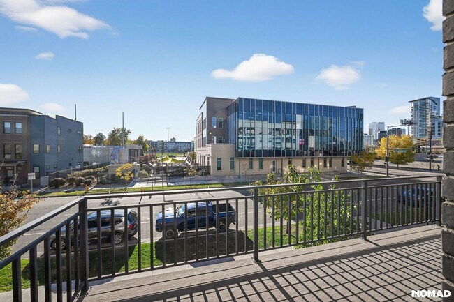 Building Photo - 1 month FREE rent RINO/3-Bed, 3.5-Bath townhouse