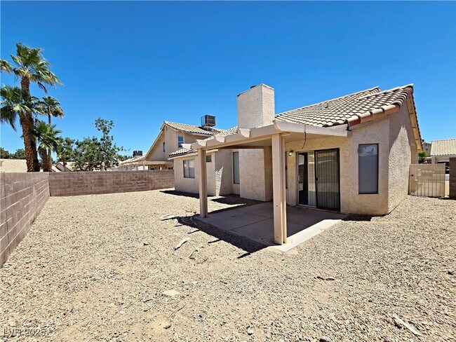 Building Photo - 761 Butternut Ct