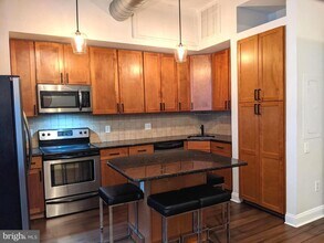 Building Photo - 1100 S Broad St