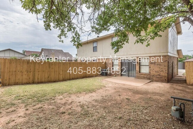 Building Photo - 9020-9020 N Rockwell Dr