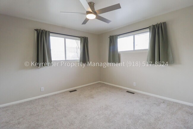 Building Photo - LOCATION LOCATION LOCATION!! Brookside Gem Available Immediately!