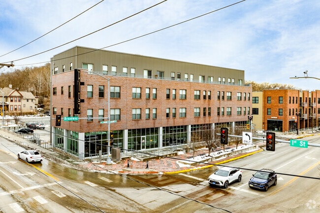 Building Photo - The Rise