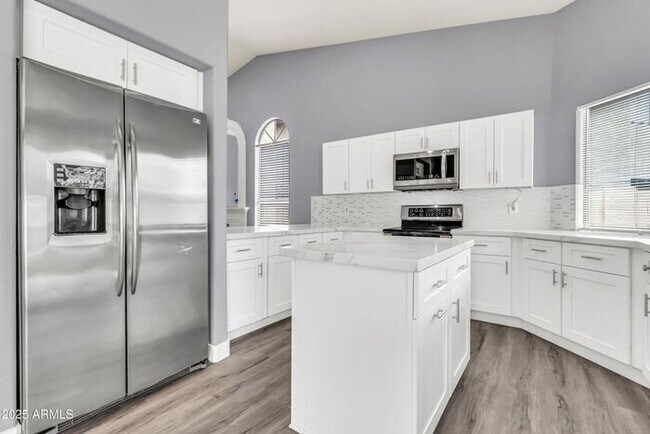 Building Photo - Stunning 4beds/2.5baths single-level home in the heart of Tempe!