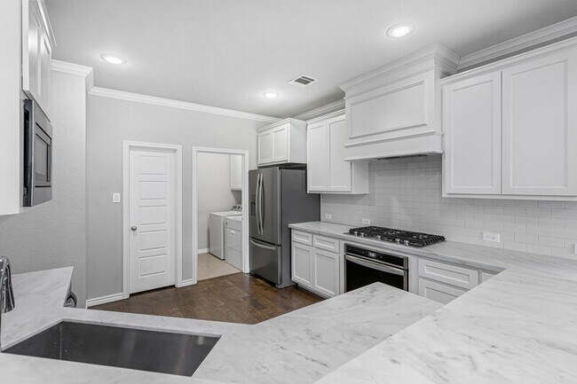 Building Photo - 2909 Gordon Ave