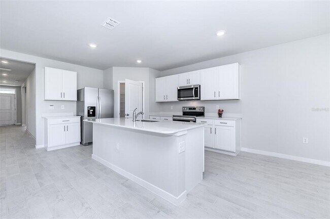 Building Photo - 25110 Alcazar Dr