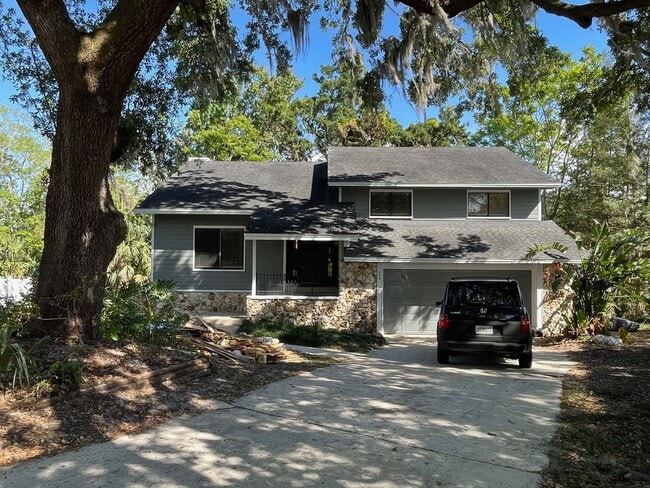 Primary Photo - Amazing 4 BR 3 BA Altamonte home with Cons...