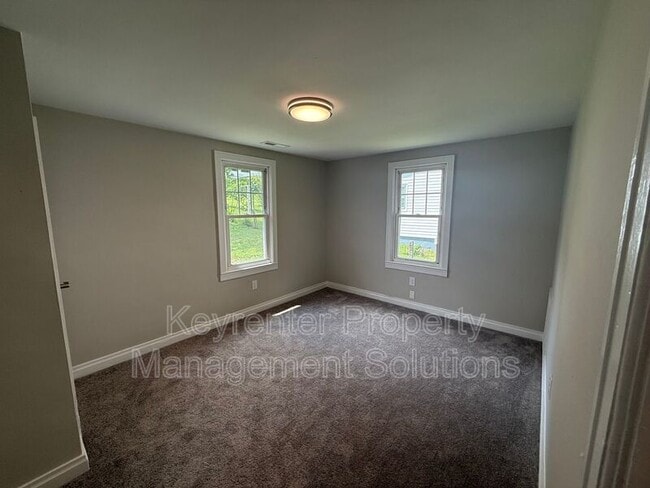 Building Photo - 202 Grubert Ave