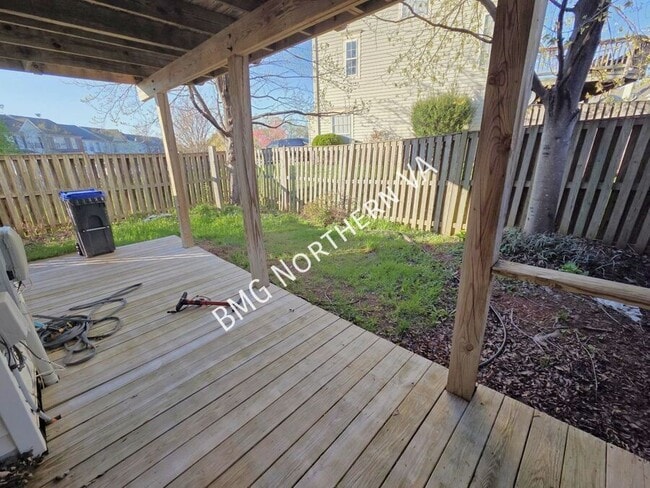 Building Photo - 12108 Wallower Way