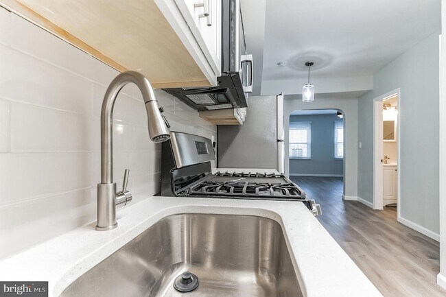 Building Photo - 1223 Simms Pl NE