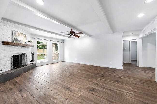 Building Photo - 6030 Warm Springs Rd