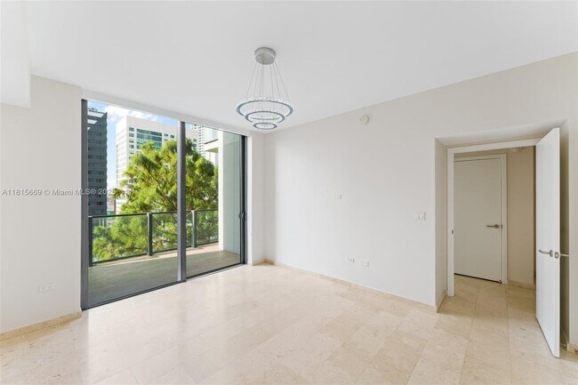 Building Photo - 88 SW 7th St