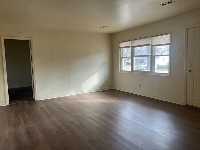 Building Photo - 3511 SW Clare Ave