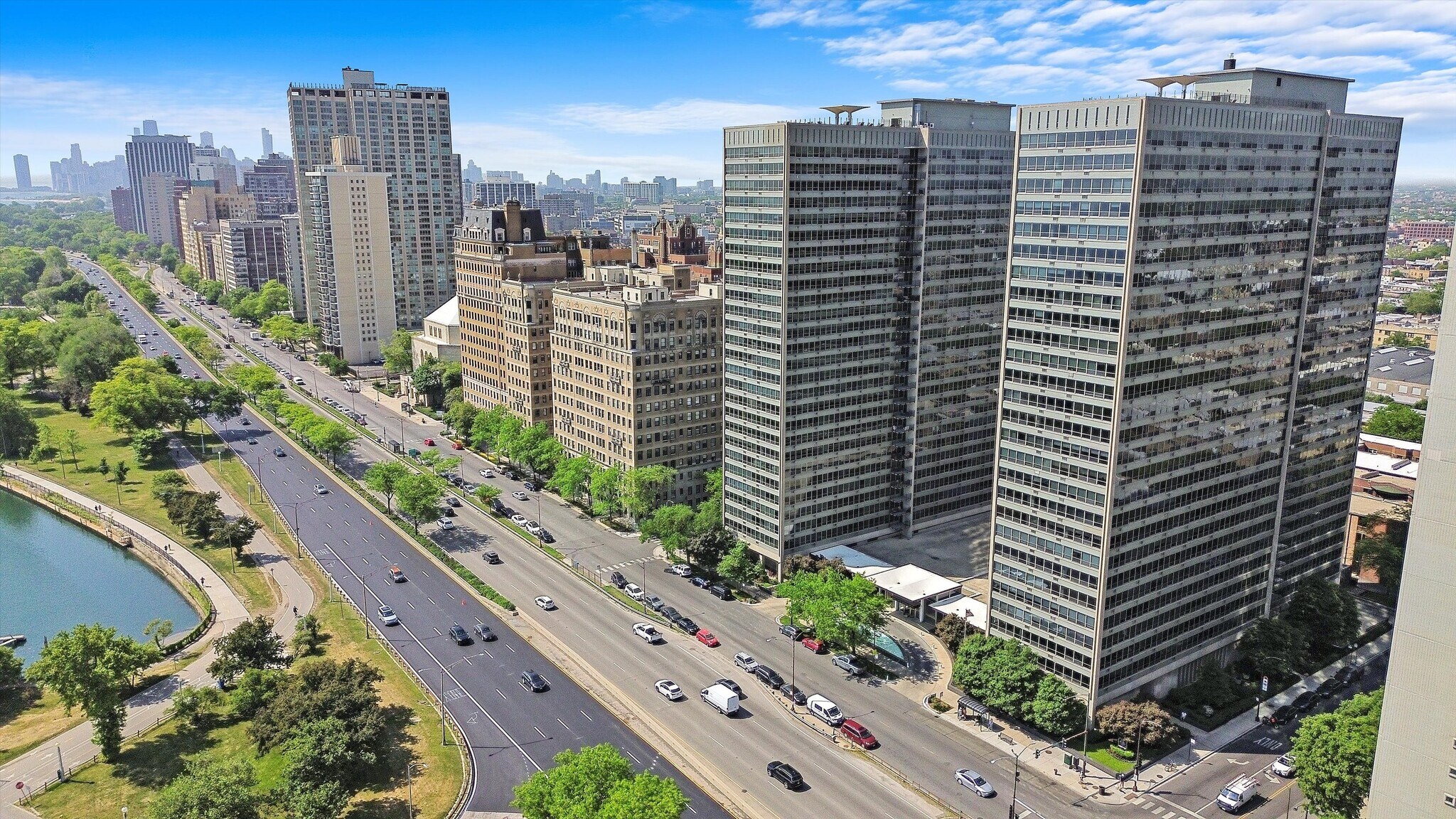 Building Photo - 3550 N Lake Shore Dr