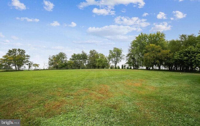 Building Photo - 14673 Falconaire Pl