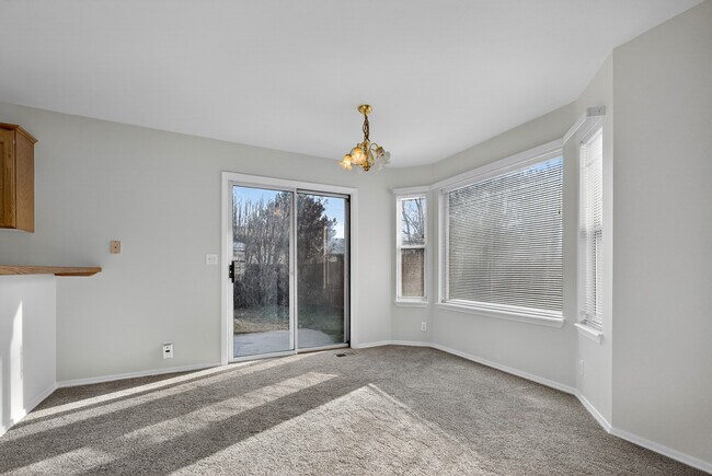 Building Photo - 2074 N Siesta Ave