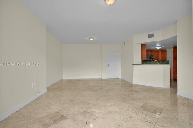 Building Photo - 118 Zamora Ave