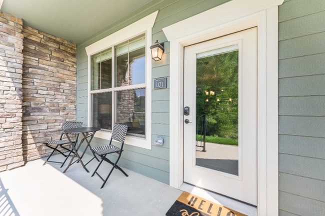 Building Photo - 4612 Hahns Peak Dr