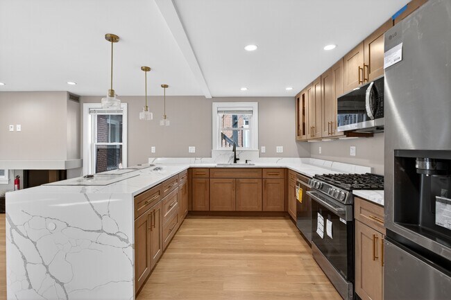 Building Photo - 17 Allston St