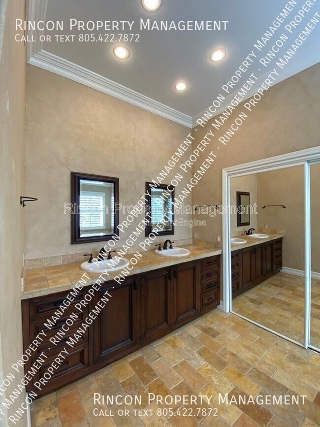 Building Photo - 2870 Evesham Ave