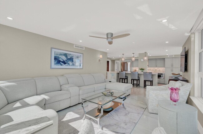 Building Photo - 1620 S Ocean Blvd