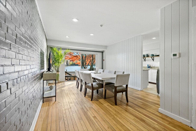 Building Photo - 3303 Water St NW